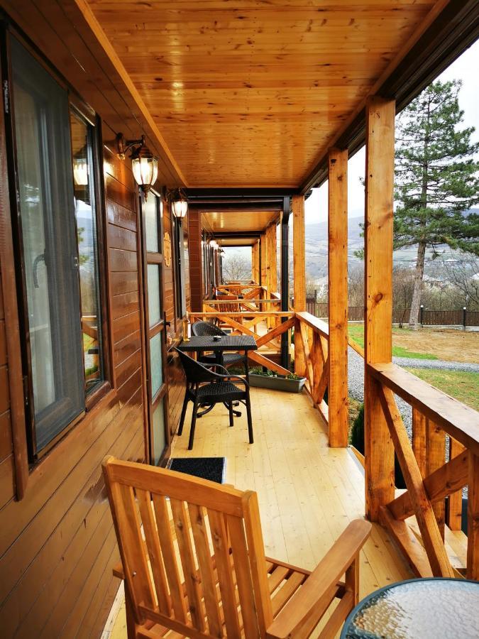 Chateau Ateni Cottages Гори Экстерьер фото