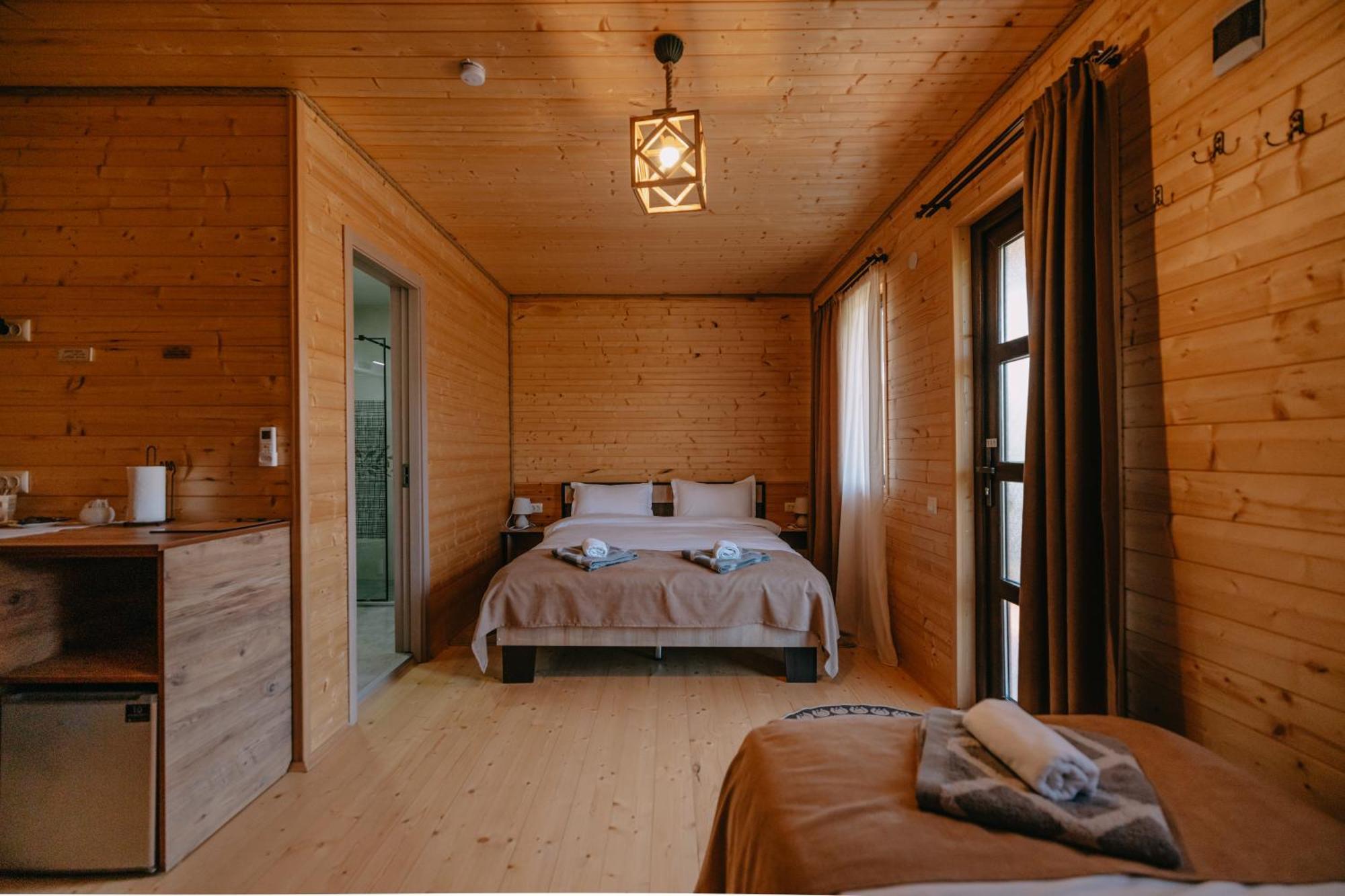 Chateau Ateni Cottages Гори Экстерьер фото