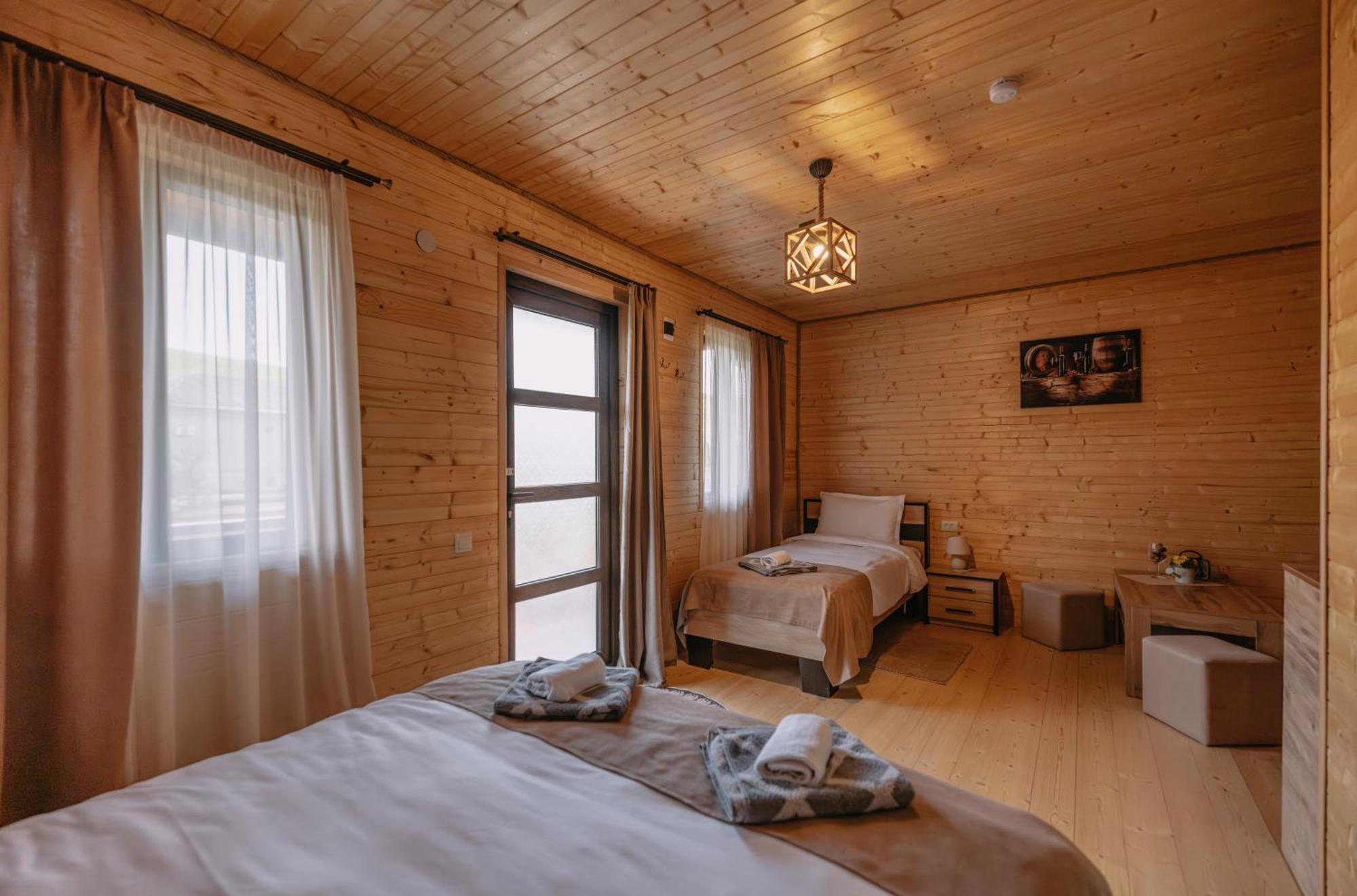 Chateau Ateni Cottages Гори Экстерьер фото